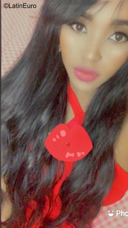 Date this foxy Dominican Republic girl Monica from Santo Domingo DO40888