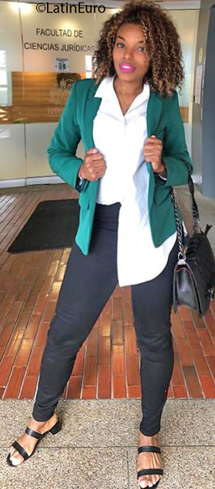 Date this attractive Colombia girl Day from Medellin CO31850