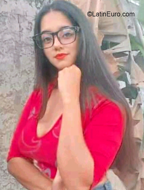 Date this funny Venezuela girl Anny from Punta De Mata Estado Monagas VE4236