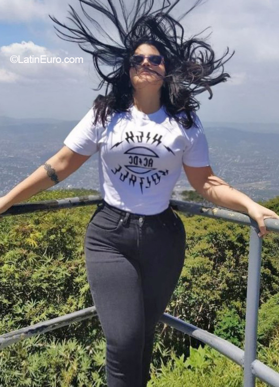 Date this nice looking Venezuela girl Edgli from Monagas VE4246