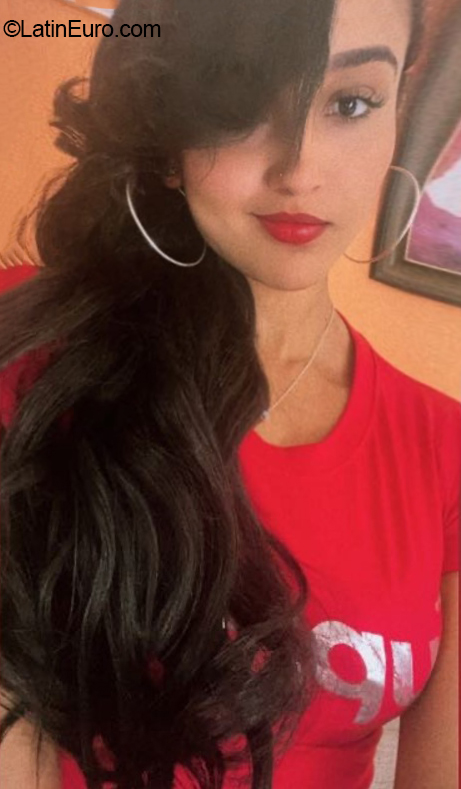 Date this funny Dominican Republic girl Yuleisy from Cotui DO40980