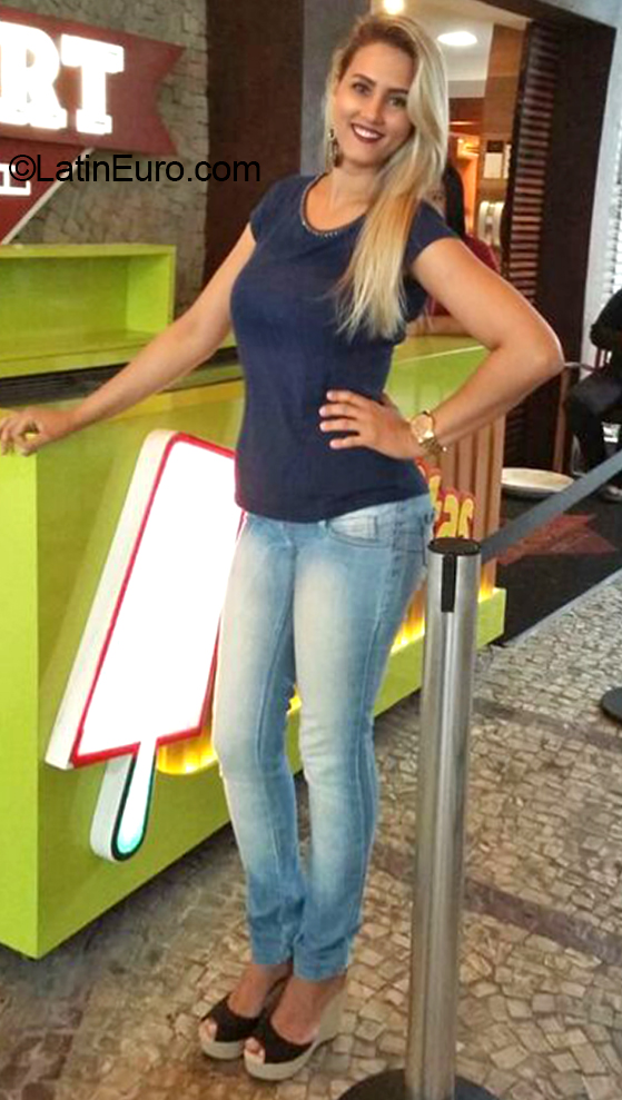 Date this cute Brazil girl Nathalia from Rio De Janeiro BR12085