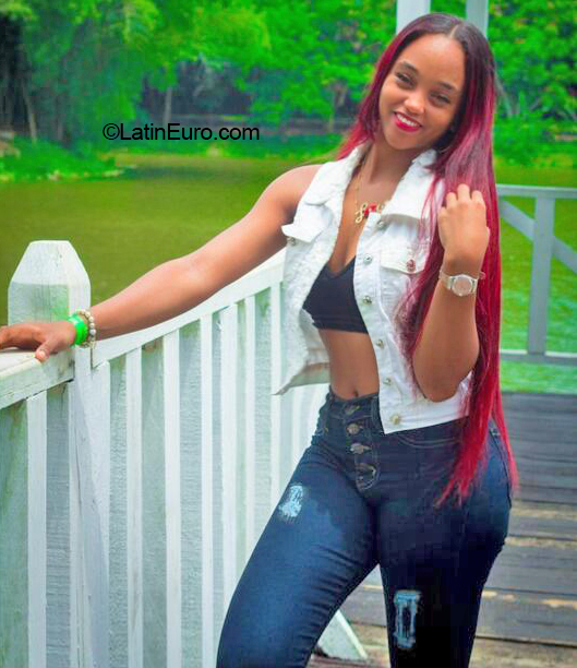 Date this funny Dominican Republic girl Liza from Santo Domingo DO40987