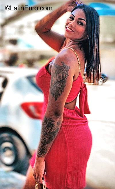 Date this fun Brazil girl Ldia from Rio De Janeiro BR12119