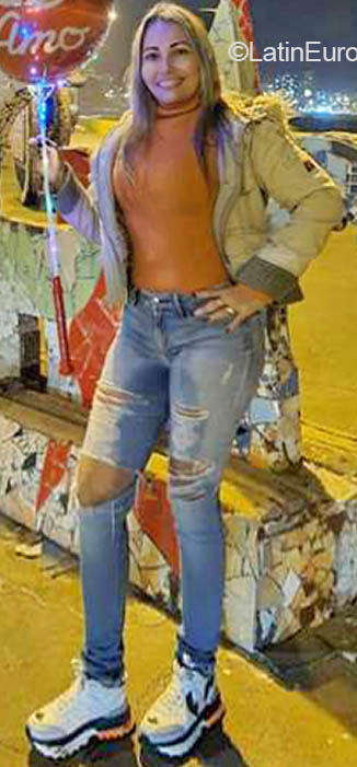 Date this tall Colombia girl Monica from Santa Marta CO31986