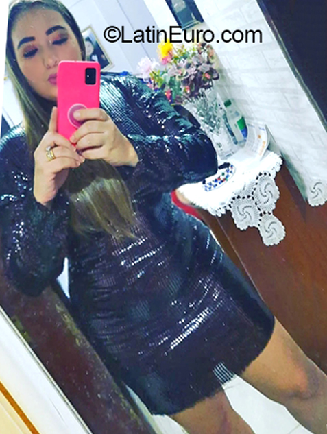 Date this good-looking Brazil girl Raquel from Belem BR12122