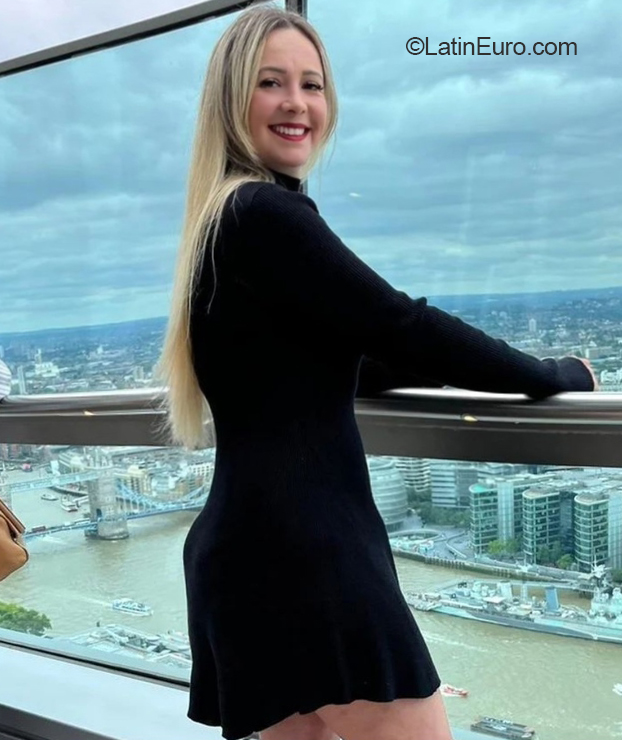 Date this georgeous United Kingdom girl Suelem from London GB1054
