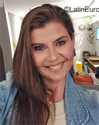 Date this sensual Brazil girl Andrea from Sao Paulo BR12130