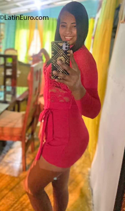 Date this funny Dominican Republic girl Belkis from Santo Domingo DO41021