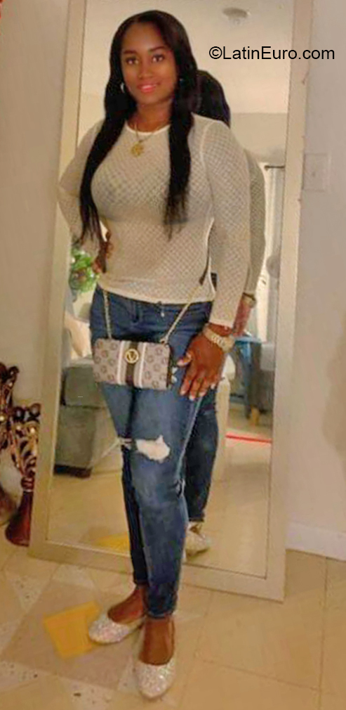 Date this fun United States girl Silvia Patricia from Boston US21898