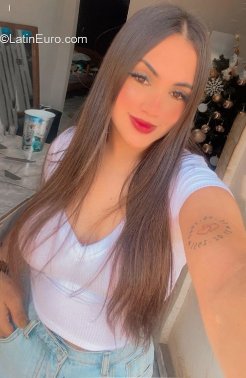 Date this georgeous Colombia girl Josi from Bogota CO32094