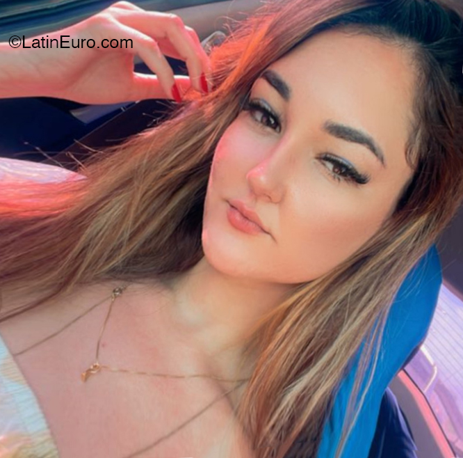 Date this sultry Brazil girl Isa from Fortaleza BR12227