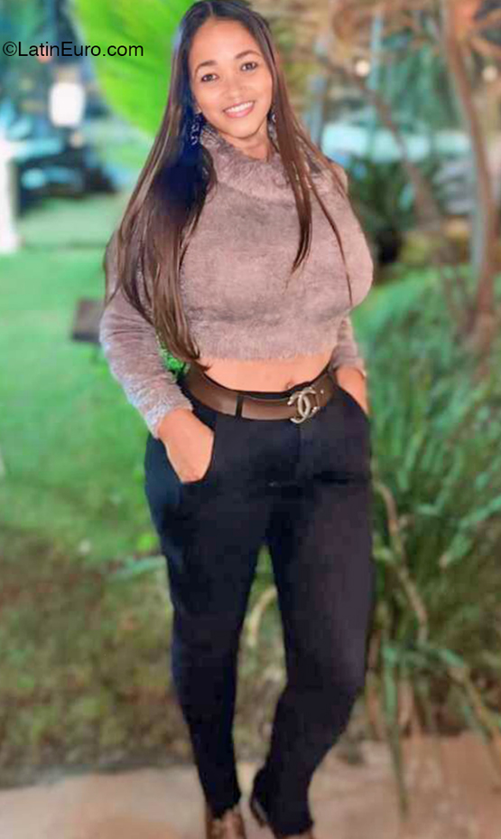 Date this fun Brazil girl Soraia from Contagem BR12239