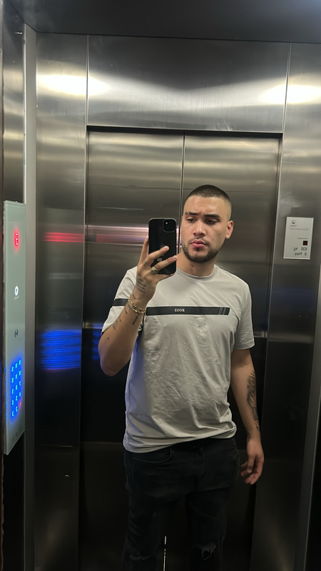 Date this tall Colombia man Carlos from Barranquilla CO32157