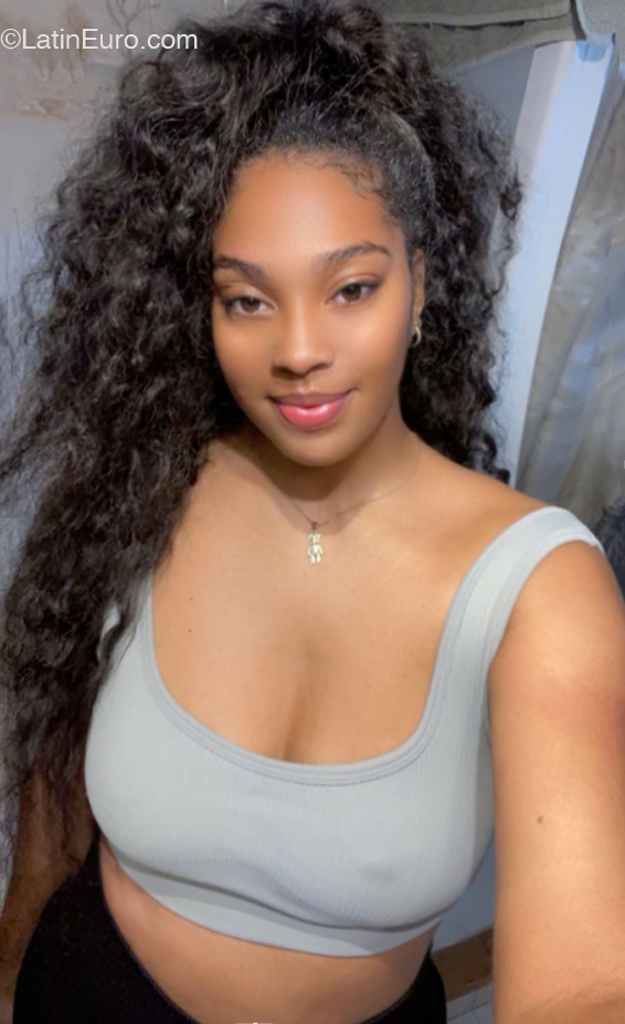 Date this charming Spain girl Michel from Barcelona ES733