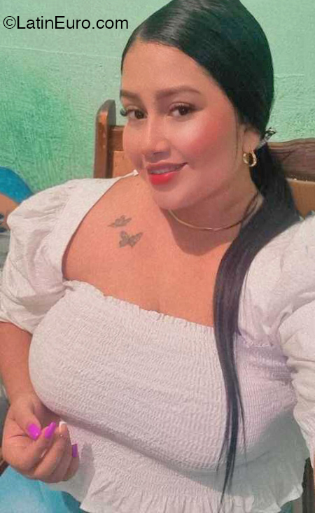 Date this lovely Venezuela girl Fabiola from Maracaibo VE4307