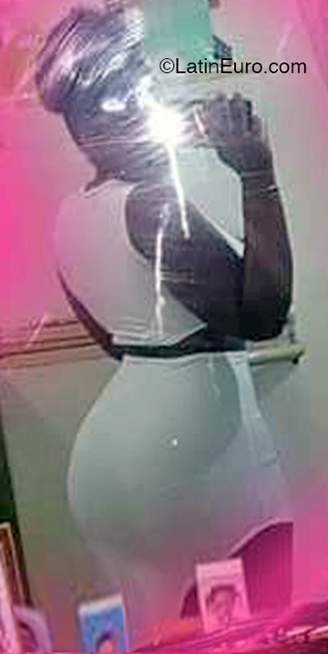 Date this hot Dominican Republic girl Nathalia from Santo Domingo DO44004