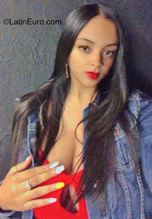 Date this pretty Dominican Republic girl Camila janelys from Santo Domingo DO45297