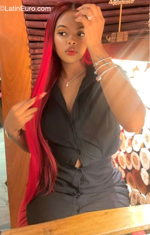 Date this voluptuous Dominican Republic girl Ashley from Santo Domingo DO45316