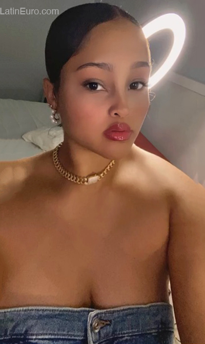 Date this hard body Dominican Republic girl Patricia from Santo Domingo DO45523