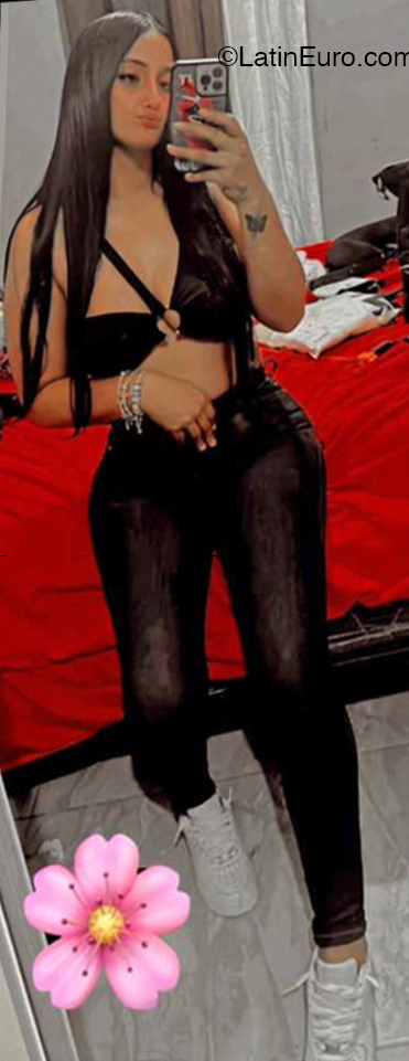 Date this hard body Dominican Republic girl Angie from Santiago DO56203