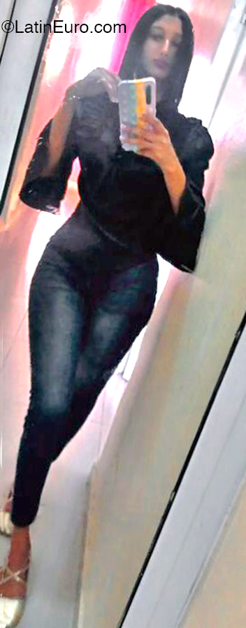 Date this passionate Dominican Republic girl Katy from Santiago DO46432