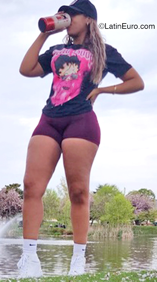 Date this hard body United States girl Vigidry from Elizabeth US22683