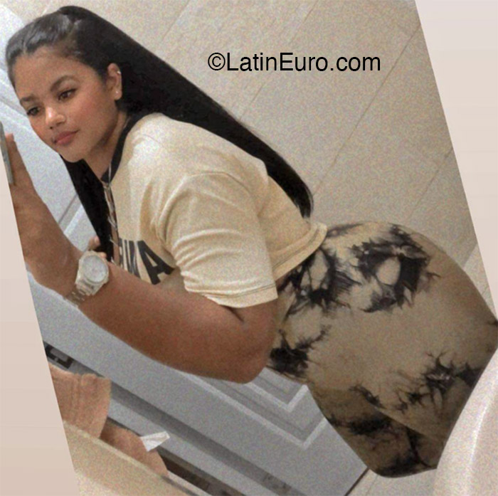 Date this beautiful Dominican Republic girl Vianny from Santigo DO47205