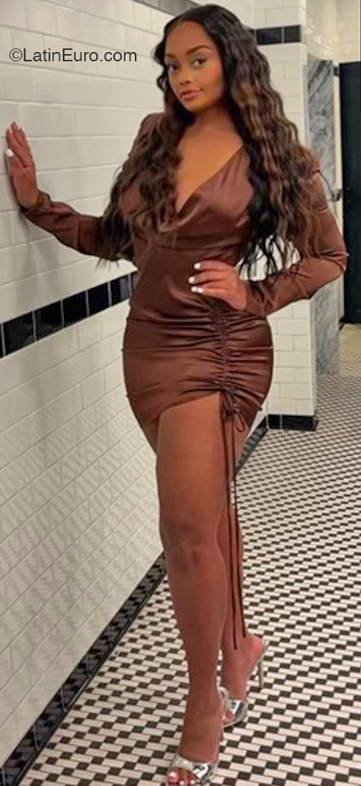Date this tall Dominican Republic girl Melissa from Santo Domingo DO47213