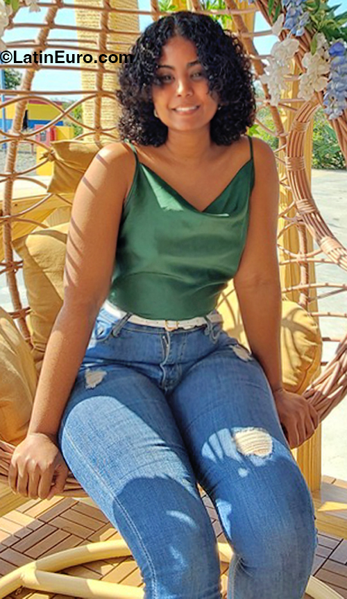 Date this georgeous Dominican Republic man Anyara from San pedro de maciris DO47505