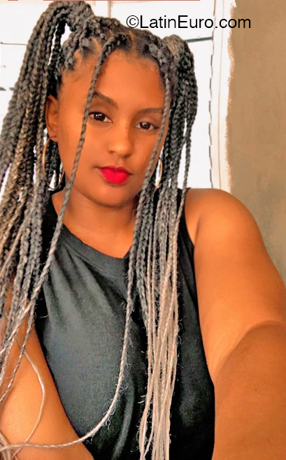 Date this nice looking Dominican Republic girl Yermi from Las Matas De Santa Cruz DO56078