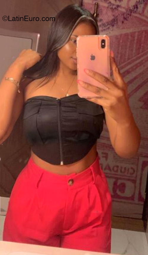 Date this passionate Dominican Republic girl Emelys from Santo Domingo Norte DO50827