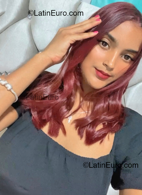 Date this funny Dominican Republic girl Keiry from Santo Domingo DO52007