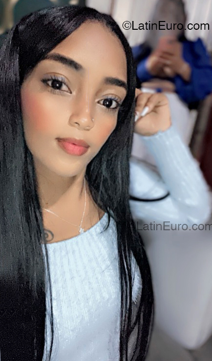 Date this delightful Dominican Republic girl Marleny from Santo Domingo DO52426