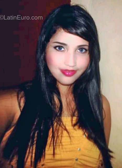 Date this exotic Venezuela girl Ginebra from Caracas VE4929