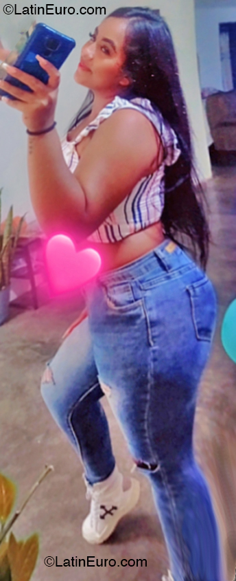 Date this cute Venezuela girl Lia from Caracas VE4955