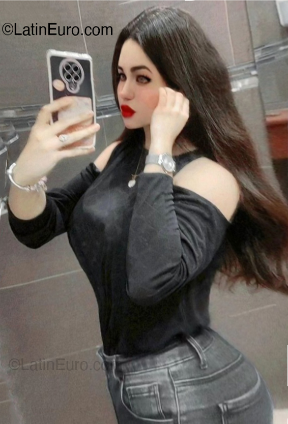 Date this passionate Honduras girl Alessa from Culiacan HN2974