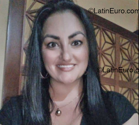 Date this fun Costa Rica girl Yesenia from Alajuela CR553
