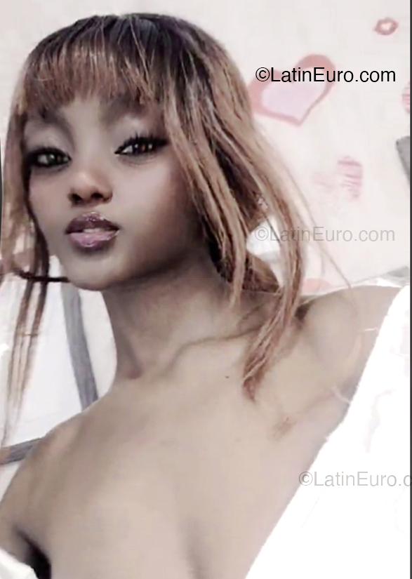 Date this attractive Colombia girl Dayan from Cali CO33103