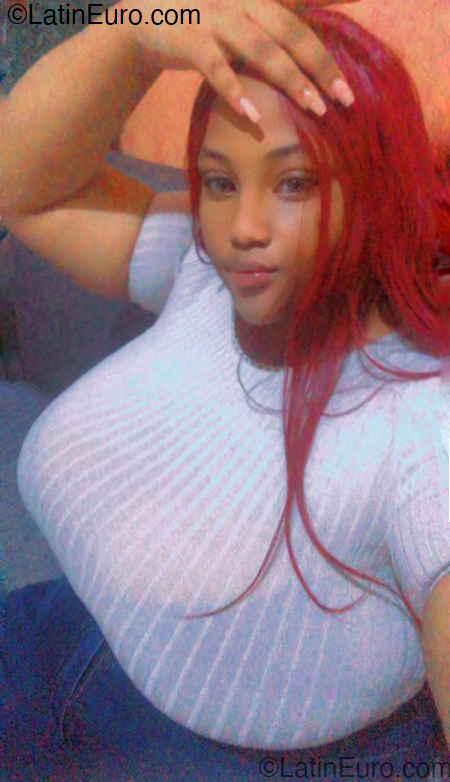 Date this cute Dominican Republic girl Iris from Santo Domingo DO53898