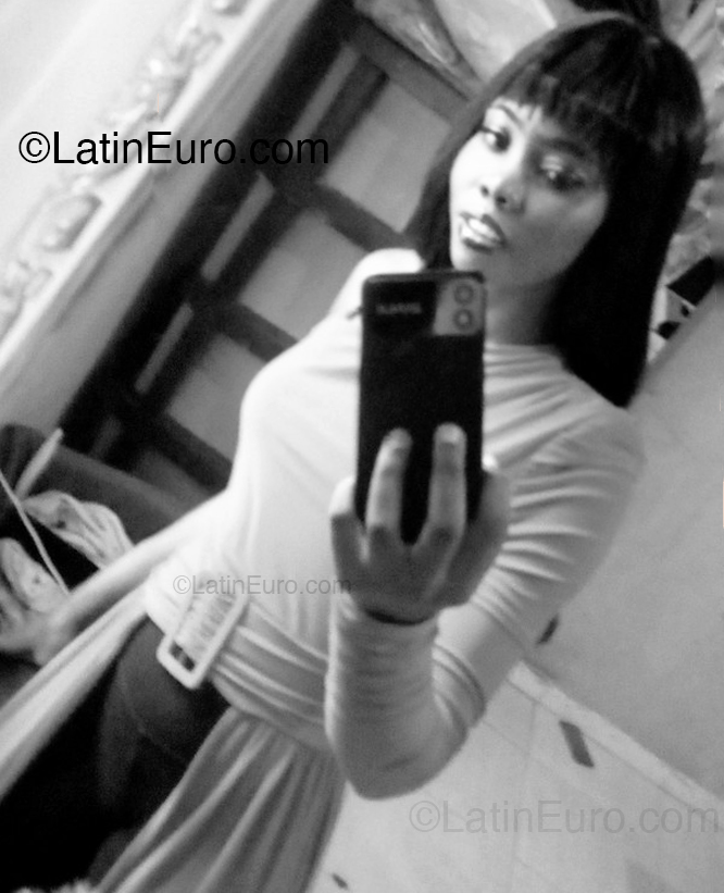 Date this sultry Dominican Republic girl Mika from Punta Cana DO53921