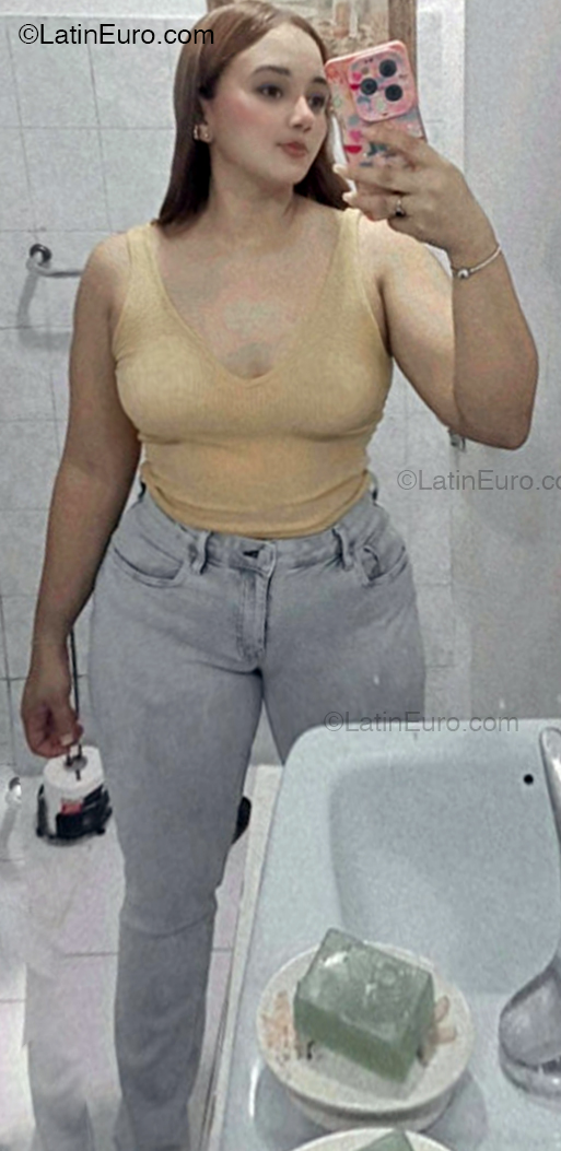 Date this delightful Dominican Republic girl Liz from Santo Domingo DO53957