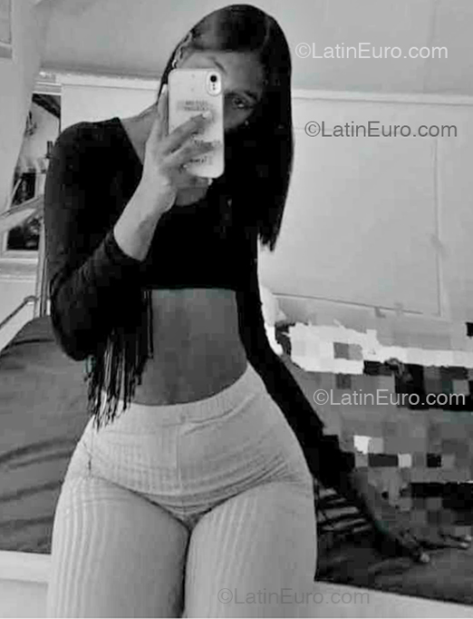 Date this exotic Dominican Republic girl Le from Santo Domingo DO54037