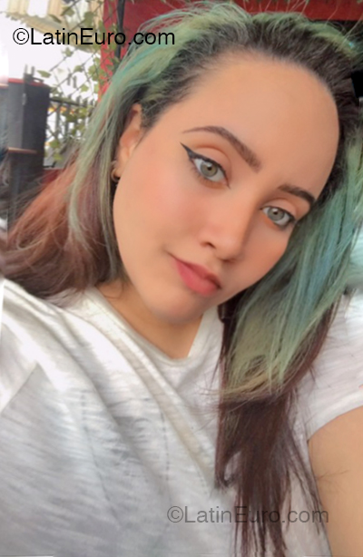 Date this foxy Dominican Republic girl Perla from Santo Domingo DO54101