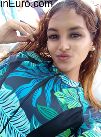 Date this pretty Venezuela girl LaMorena from Caracas VE5117