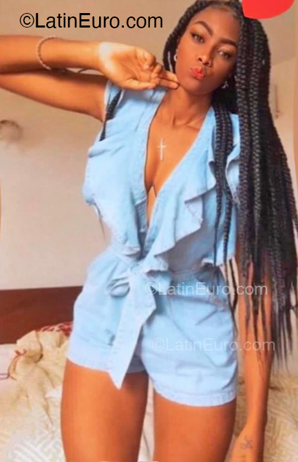Date this hard body Colombia girl Lina from Cali CO33245