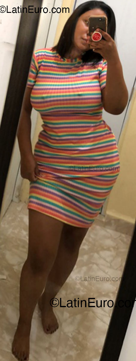 Date this voluptuous Dominican Republic girl Maria from Santiago DO54480