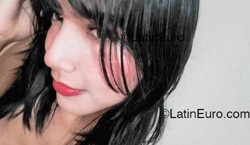 Date this nice looking Peru girl Lizcandy from Iquitos PE2134