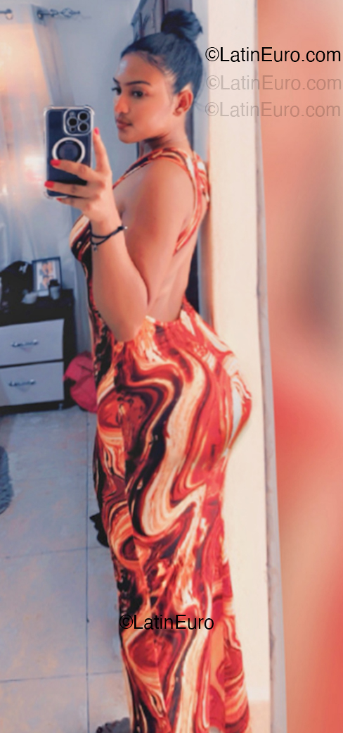 Date this sensual Dominican Republic girl Rosalva from Santo Domingo DO54538