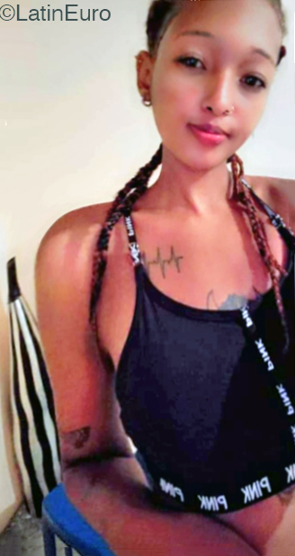 Date this hard body Dominican Republic girl Katerin from Santo Domingo DO54923